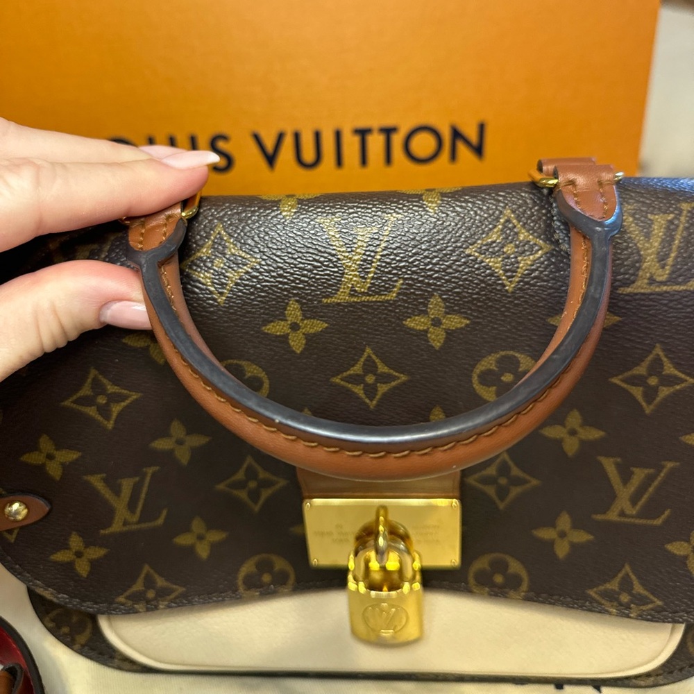 Louis Vuitton Monogram Vaugirard in Creme - Picture 8 of 16